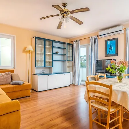 Stunning In With 3 Bedrooms And Wifi Mali Losinj