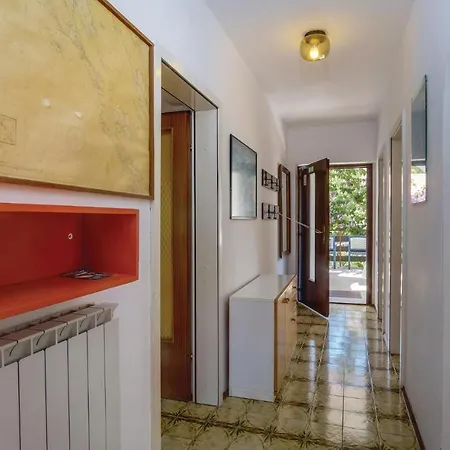 Apartment Stunning In With 3 Bedrooms And Wifi *