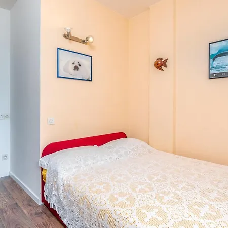 Stunning In With 3 Bedrooms And Wifi *